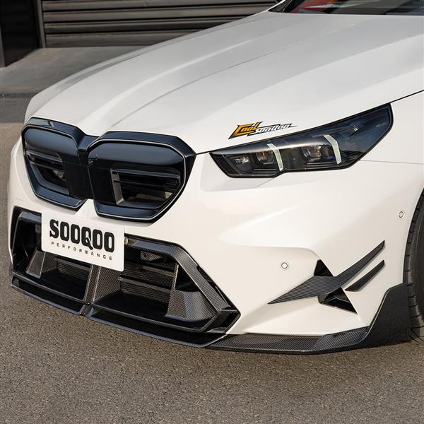 Grote foto dit betreft een bmw g90 g99 m5 sq carbon voorlip splitter v1 v2 auto onderdelen tuning en styling