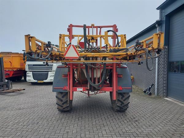 Grote foto agrifac cebeco 3033 getrokken veldspuit agrarisch onkruidbestrijding