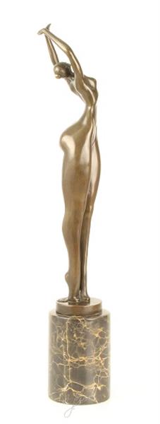 Grote foto een bronzen beeld sculptuur van een kunstzinnige naakte vrouw tuin en terras tuindecoratie