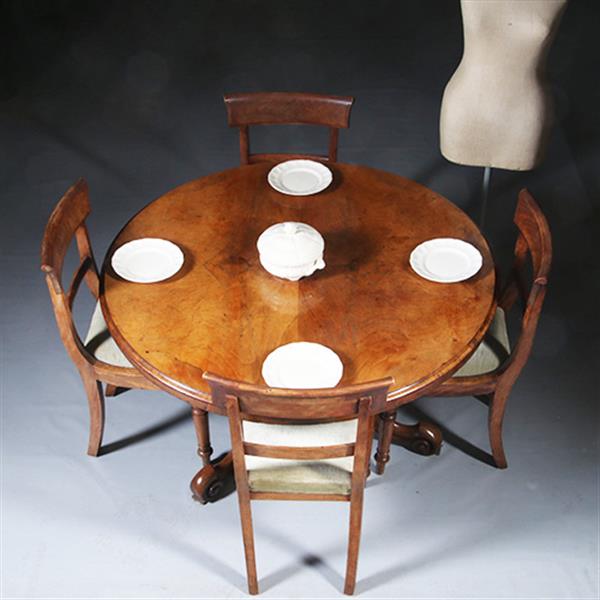 Grote foto ronde tilttop victoriaanse eetkamertafel in wild noten ca 1860 no.281415 antiek en kunst stoelen en banken