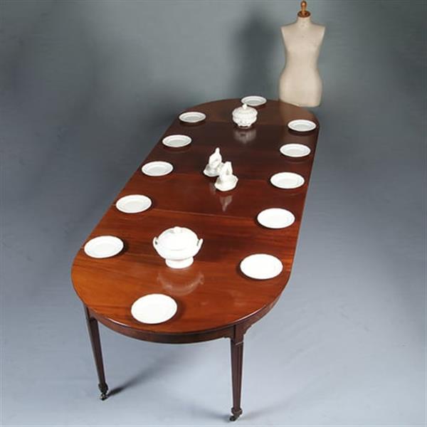 Grote foto louis seize coulissetafel ca 1800 met 4 inlegbladen verlengbaar tot 12 personen no.281420 antiek en kunst stoelen en banken