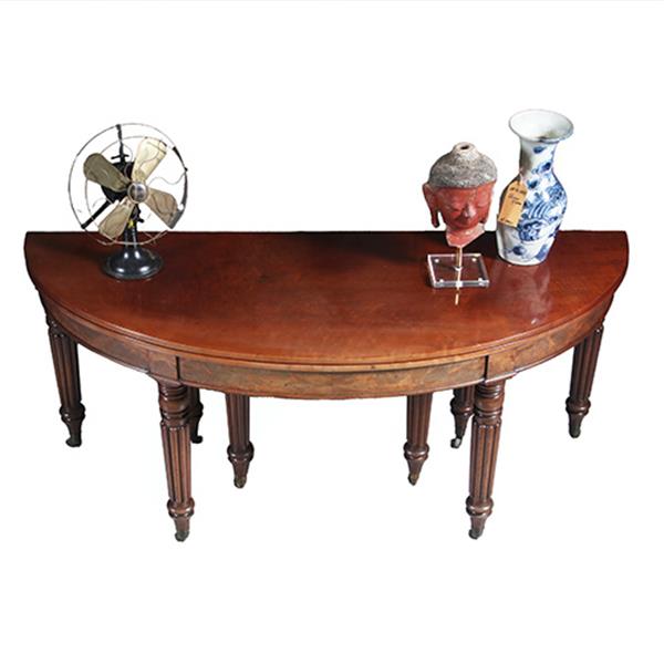 Grote foto reusachtig brede wandtafel uitklapbaar tot lange 8 persoons eetkamertafel v no.281410 antiek en kunst stoelen en banken