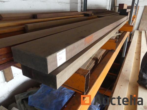 Grote foto g tes en spanten van tropisch hout doe het zelf en verbouw ijzerwaren en bevestigingsmiddelen