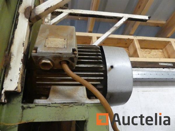 Grote foto werkplaats vacu m merk en model onleesbaar doe het zelf en verbouw ijzerwaren en bevestigingsmiddelen