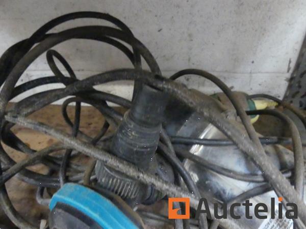 Grote foto 2 roestvrijstalen vacu mpompen in de kelder agrarisch pompen