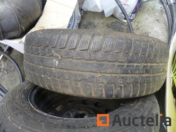 Grote foto 4 winterbanden op velg agrarisch wielen