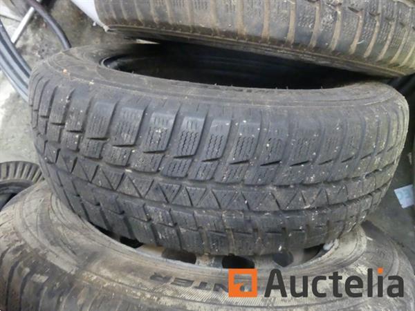 Grote foto 4 winterbanden op velg agrarisch wielen