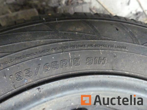 Grote foto 4 winterbanden op velg agrarisch wielen