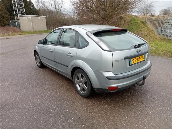 Grote foto ford focus 1.6 airco trekhaak cruisecontrol 2005 auto ford