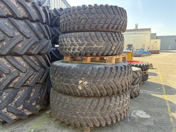 Grote foto nokian 540 80r38 en 440 80r28 agrarisch wielen