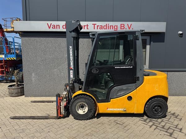 Grote foto jungheinrich dfg 435s triplo 530 freelift sideshift vorkversteller diesel 2014 agrarisch heftrucks