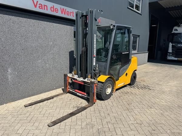 Grote foto jungheinrich dfg 435s triplo 530 freelift sideshift vorkversteller diesel 2014 agrarisch heftrucks