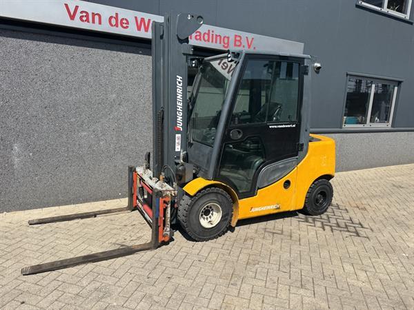 Grote foto jungheinrich dfg 435s triplo 530 freelift sideshift vorkversteller diesel 2014 agrarisch heftrucks