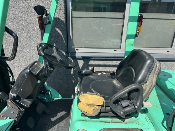 Grote foto mitsubishi fd30k triplo 600 freelift sideshift diesel 1999 agrarisch heftrucks
