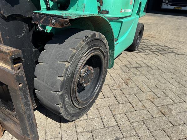 Grote foto mitsubishi fd30k triplo 600 freelift sideshift diesel 1999 agrarisch heftrucks