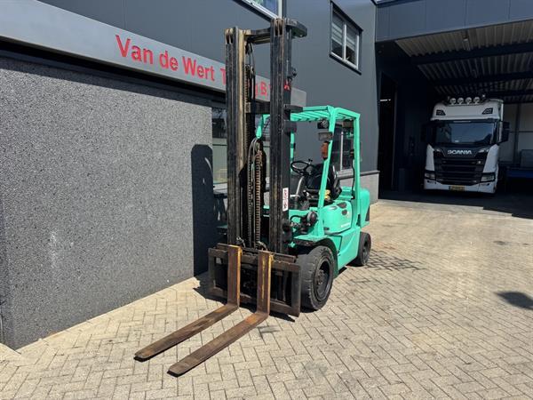 Grote foto mitsubishi fd30k triplo 600 freelift sideshift diesel 1999 agrarisch heftrucks