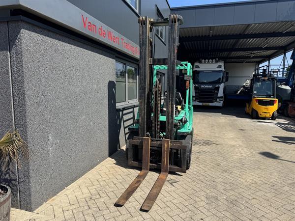 Grote foto mitsubishi fd30k triplo 600 freelift sideshift diesel 1999 agrarisch heftrucks
