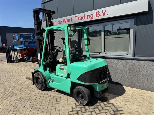 Grote foto mitsubishi fd30k triplo 600 freelift sideshift diesel 1999 agrarisch heftrucks