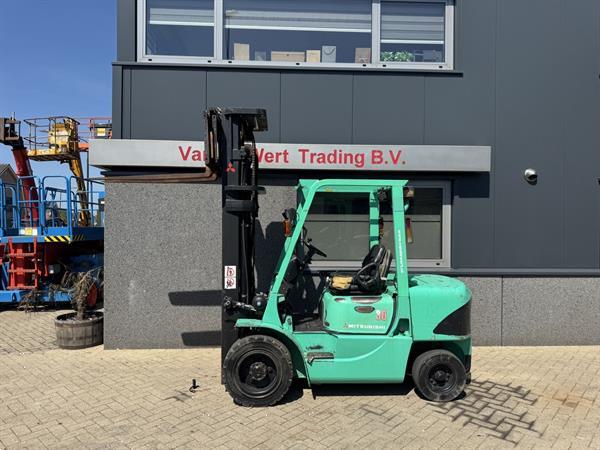 Grote foto mitsubishi fd30k triplo 600 freelift sideshift diesel 1999 agrarisch heftrucks