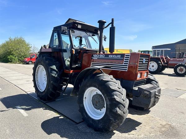 Grote foto new holland 180 90 dt agrarisch tractoren