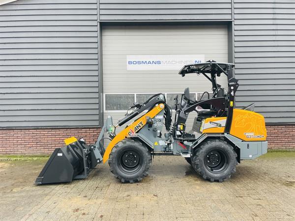 Grote foto giant g2700 hd minishovel kniklader nieuw jubileum editie agrarisch shovels