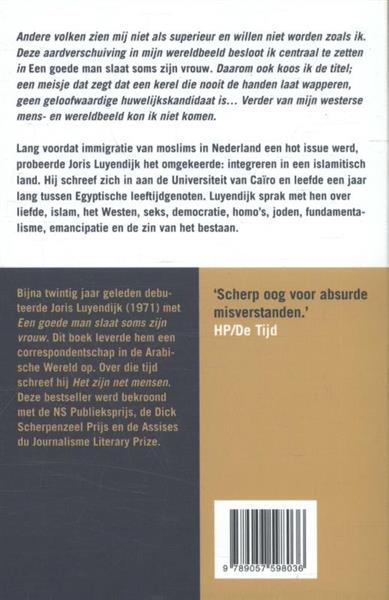 Grote foto een goede man slaat soms zijn vrouw boeken literatuur