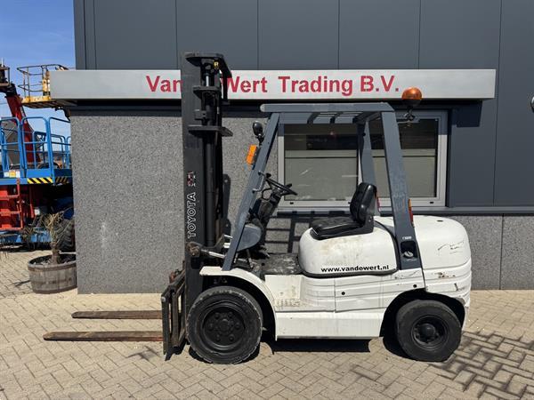 Grote foto toyota 62 6fdf30 duplo 400 sideshift diesel agrarisch heftrucks