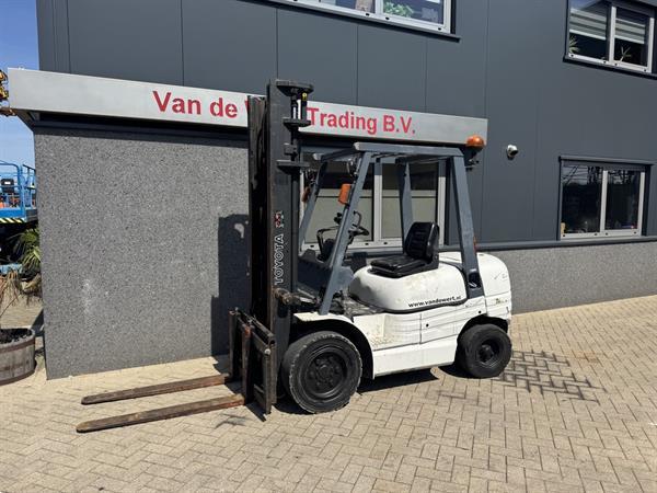 Grote foto toyota 62 6fdf30 duplo 400 sideshift diesel agrarisch heftrucks