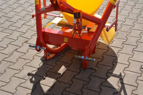 Grote foto kraffter jp300 kunstmeststrooier agrarisch mechanisatie