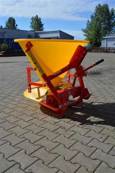 Grote foto kraffter jp300 kunstmeststrooier agrarisch mechanisatie