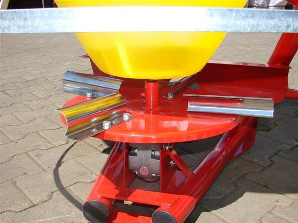 Grote foto kraffter jp300 kunstmeststrooier agrarisch mechanisatie