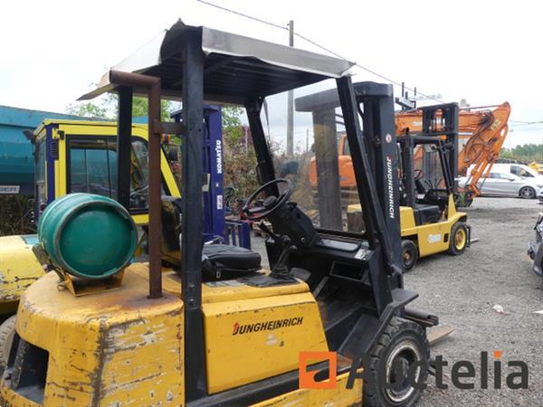 Grote foto jungheinrich tfg 25 gas vorkheftruck agrarisch heftrucks
