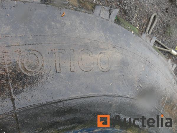 Grote foto 2 wielen voor otico h19 machine agrarisch wielen