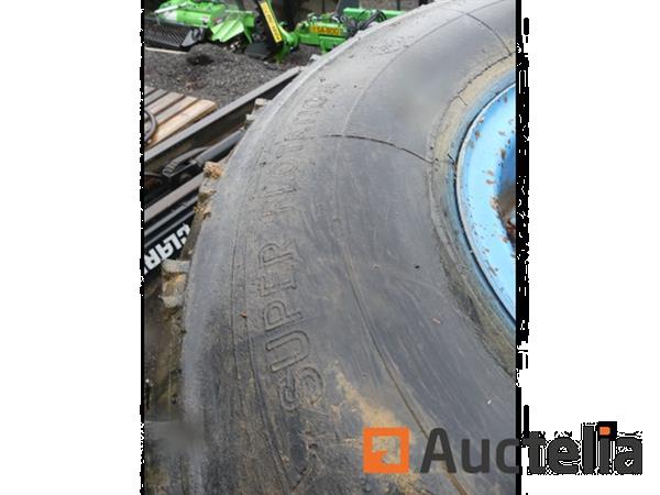 Grote foto 2 wielen voor otico h19 machine agrarisch wielen