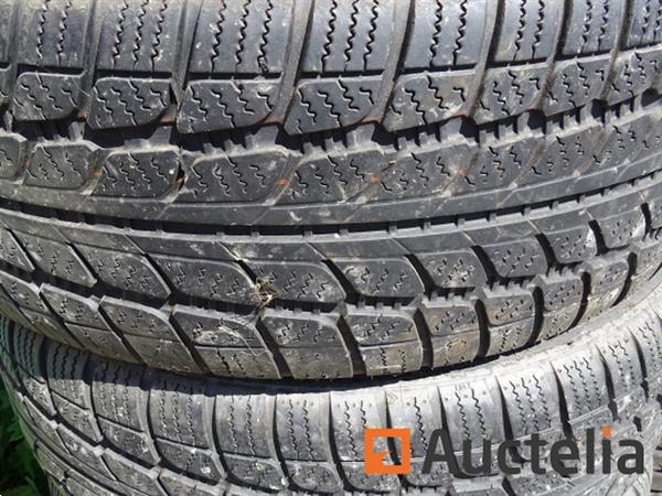Grote foto 4 winterbanden op sunny 185 55r15 velgen agrarisch wielen