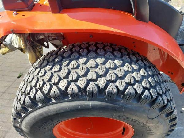 Grote foto kubota b2650 hst compacttrekker agrarisch tractoren