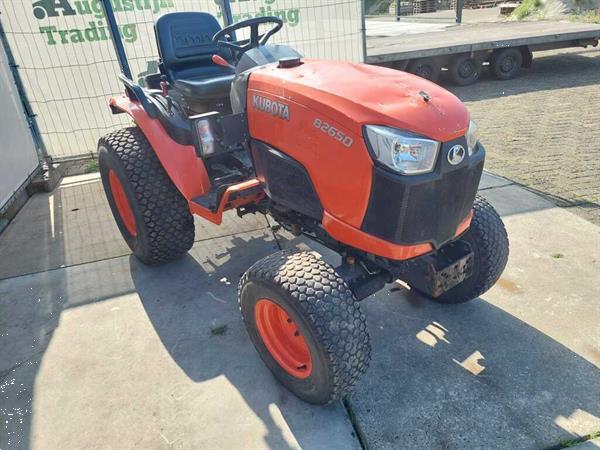 Grote foto kubota b2650 hst compacttrekker agrarisch tractoren