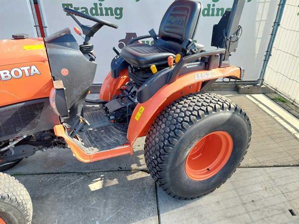 Grote foto kubota b2650 hst compacttrekker agrarisch tractoren