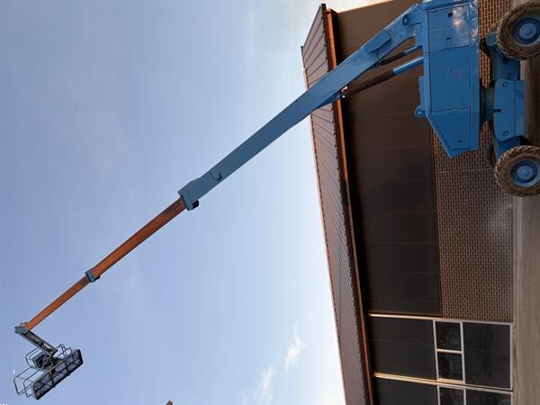 Grote foto hoogwerker aichi sp21aj telescoophoogwerker doe het zelf en verbouw hoogwerkers