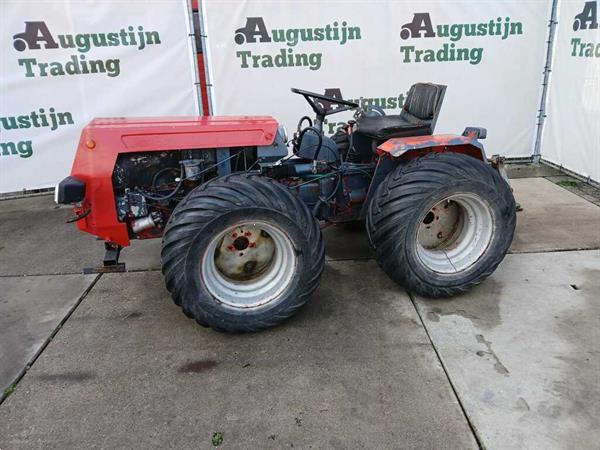 Grote foto diverse compacttrekkers agrarisch tractoren