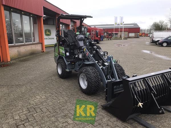 Grote foto giant g2700e 28208 agrarisch akkerbouw