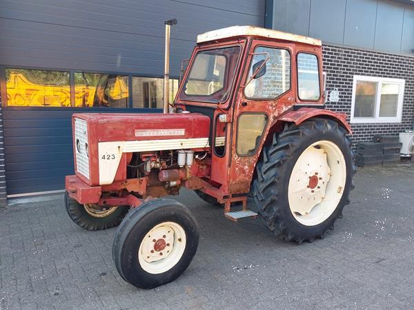 Grote foto international 423 agrarisch tractoren