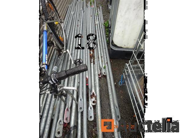 Grote foto 1 steiger waarvan 12 kisten en 1 voorraad poten 9 verdiepingen afm. 3m 65cm 7cm alles in aanhangw doe het zelf en verbouw onderdelen en accessoires