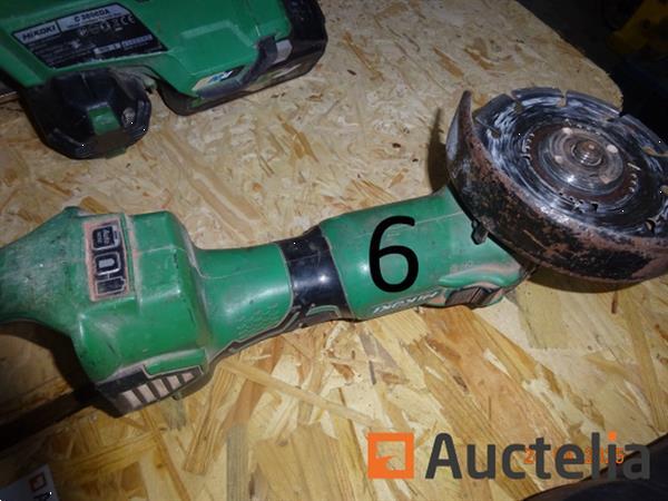 Grote foto 1 accu slijpmachine 1 accu handcirkelzaag met accu maar zonder hikoki oplader doe het zelf en verbouw onderdelen en accessoires