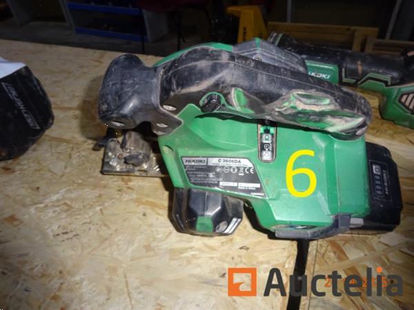 Grote foto 1 accu slijpmachine 1 accu handcirkelzaag met accu maar zonder hikoki oplader doe het zelf en verbouw onderdelen en accessoires