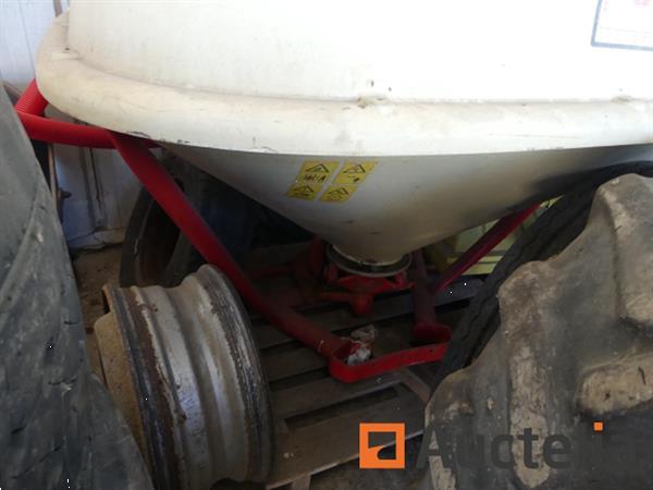 Grote foto kverneland ps04 verspreider op 3 punts chassis agrarisch zaaimachines