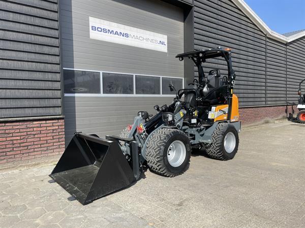 Grote foto giant g1500 l hd x tra minishovel demo 529 lease agrarisch shovels