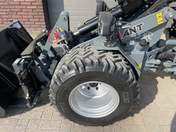 Grote foto giant g1500 l hd x tra minishovel demo 529 lease agrarisch shovels