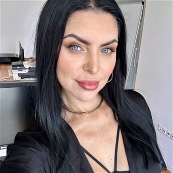 Grote foto elegante vrouw op zoek naar betaalde seksdates erotiek escort service