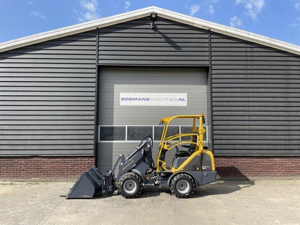 Grote foto eurotrac w11 m minishovel kniklader bj 2024 60 uur 299 lease agrarisch shovels